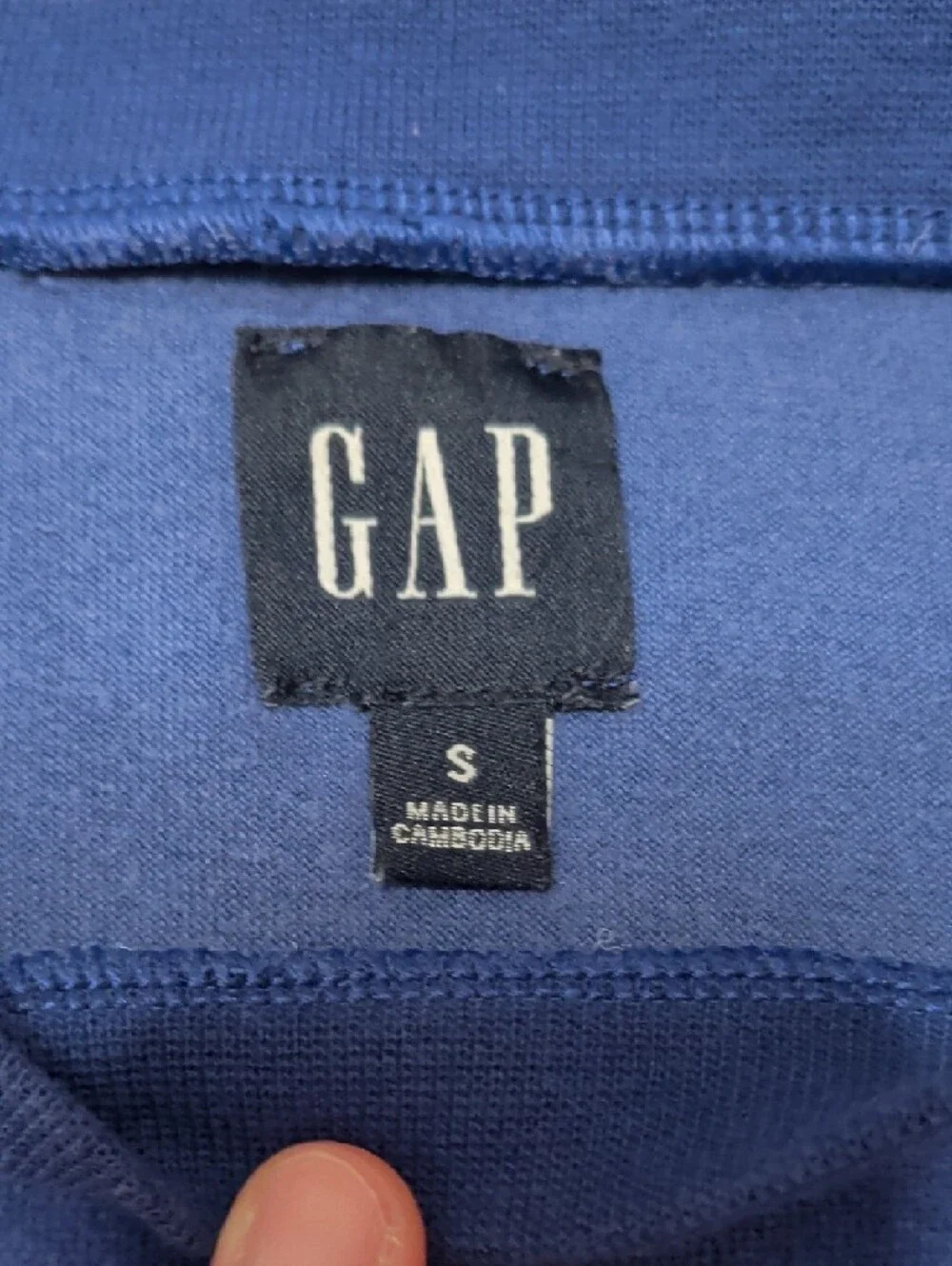 GAP Women Velvet Tee in Royal Blue Size S